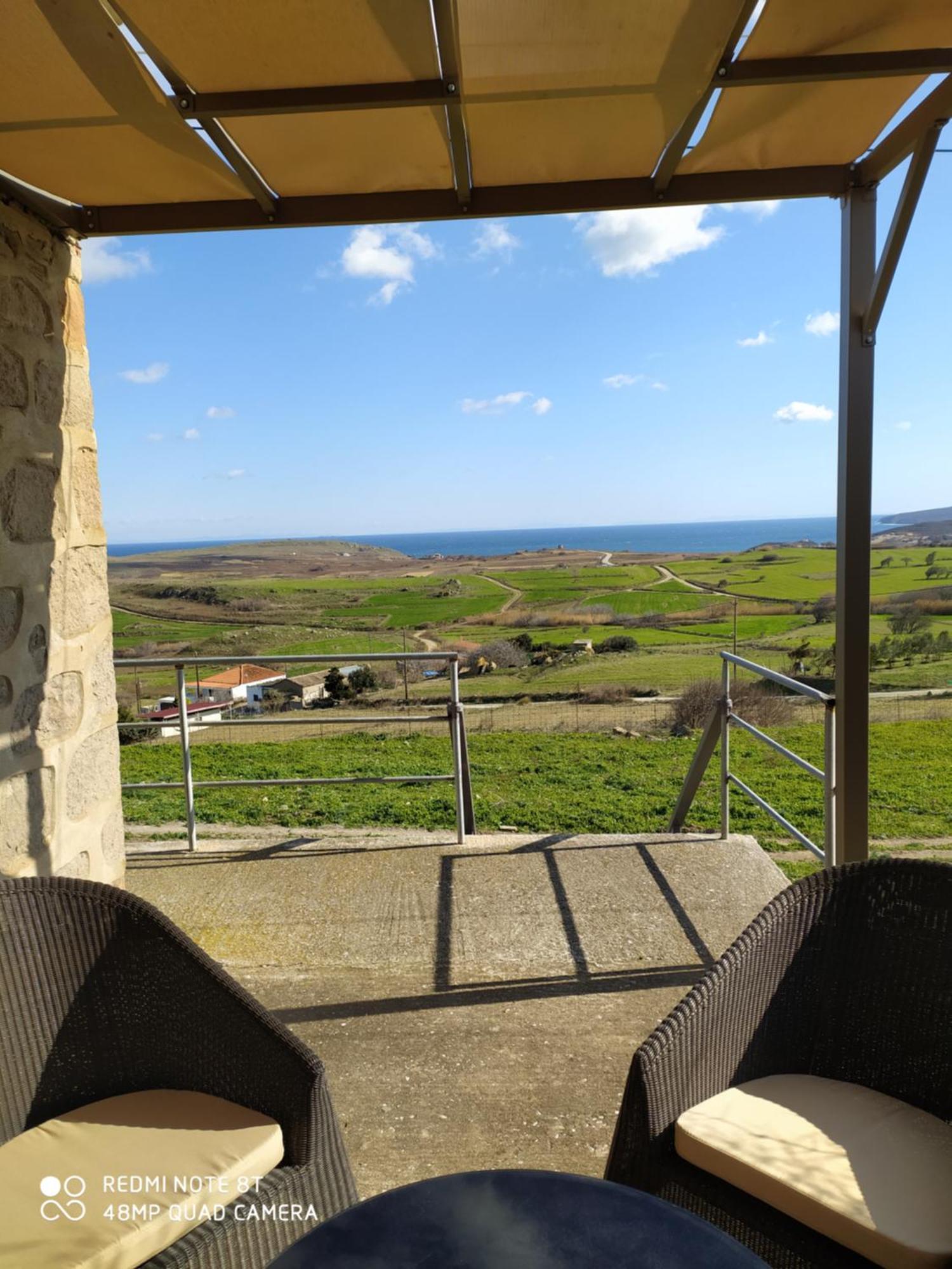 Cozy House With Amazing Sea View Leilighet Kaminia  Eksteriør bilde